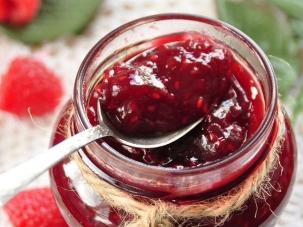  Confiture de framboises en canette