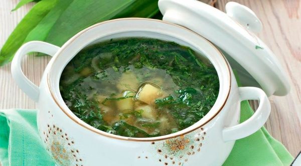  Soupe de pommes de terre à l'ail des bois