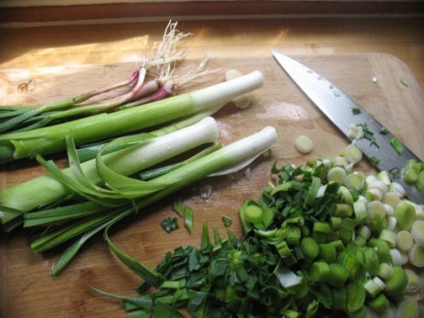  El inicio de la recolección de ajo para el invierno.